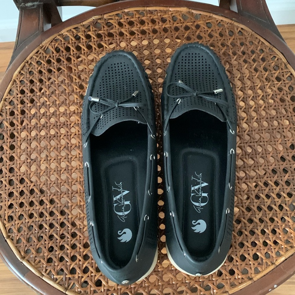 Gloria Vanderbilt loafers